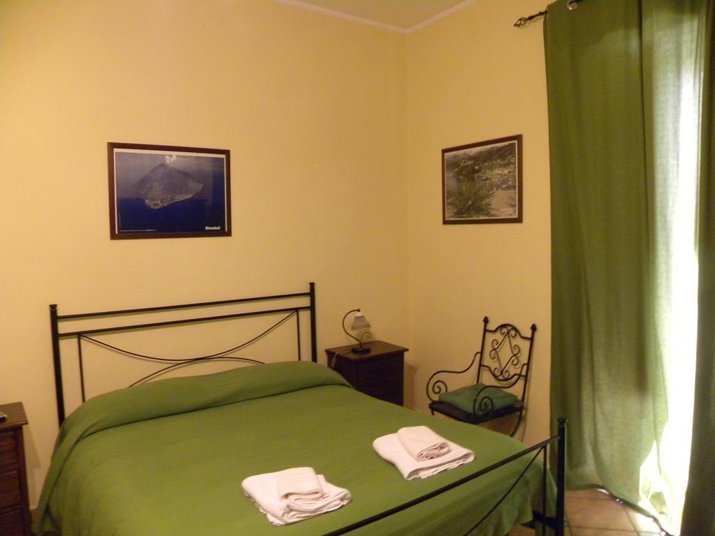 Case Vacanze Albamarina Lipari  Habitación foto