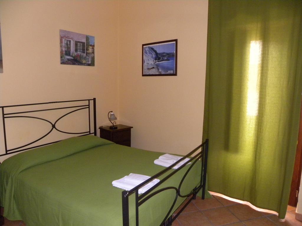 Case Vacanze Albamarina Lipari  Habitación foto