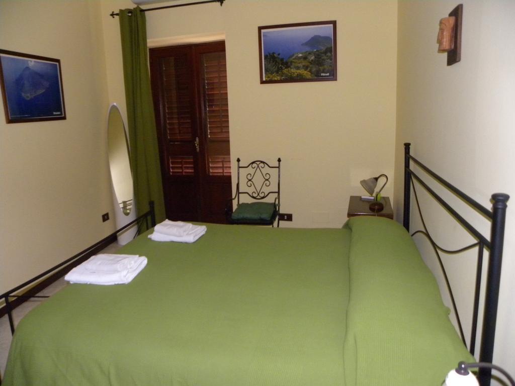 Case Vacanze Albamarina Lipari  Habitación foto