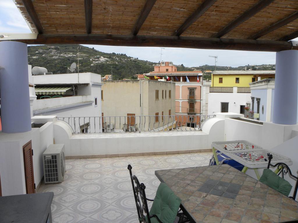 Case Vacanze Albamarina Lipari  Habitación foto